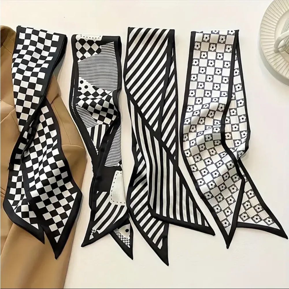 Black and White Patterned Twills NIP